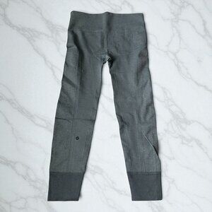 LULULEMON Womens Gray Knit Laser Leggings Sz 8